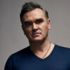 Morrissey denuncia censura que bloqueia lançamento de suas músicas